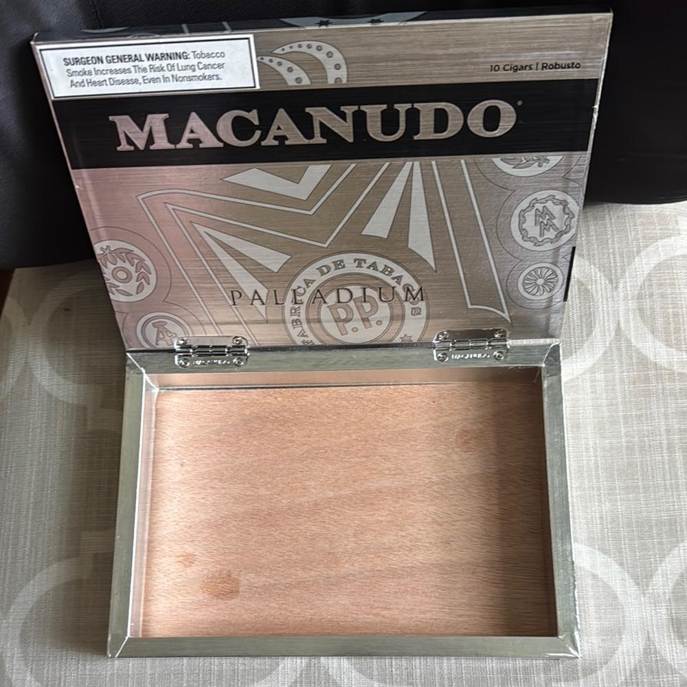 Palladium Cigar Box - Picture 3 of 8